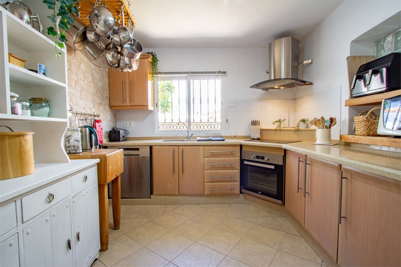 4 quarto Moradia para venda em Nerja com piscina - 680 000 € (Ref: 9207246)