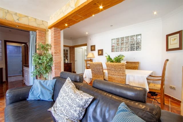 4 quarto Moradia para venda em Nerja com piscina - 680 000 € (Ref: 9207246)