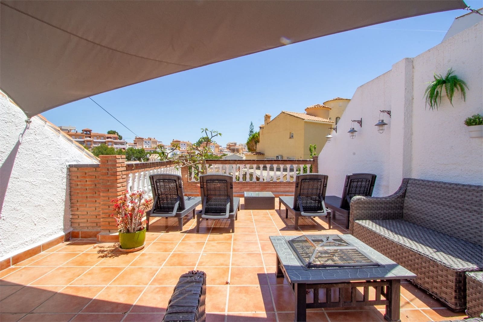 4 quarto Moradia para venda em Nerja com piscina - 680 000 € (Ref: 9207246)