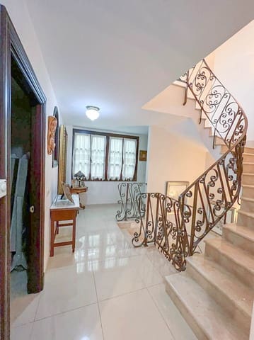 5 slaapkamer Huis te koop in Nerja met zwembad - € 1.490.000 (Ref: 9207247)