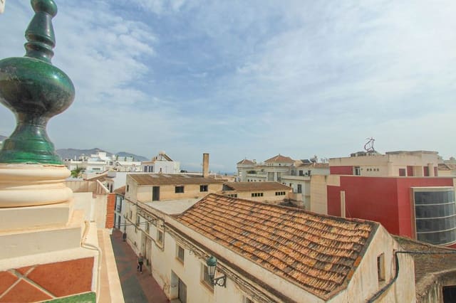 Omakotitalo myytävänä paikassa Centro, Nerja - 1 490 000 € (Ref: 9207247)