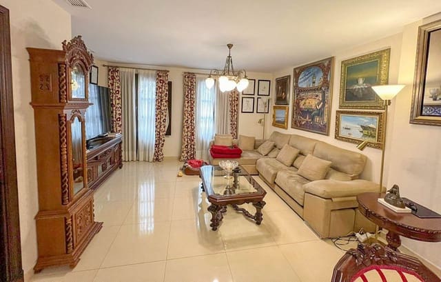 Omakotitalo myytävänä paikassa Centro, Nerja - 1 490 000 € (Ref: 9207247)
