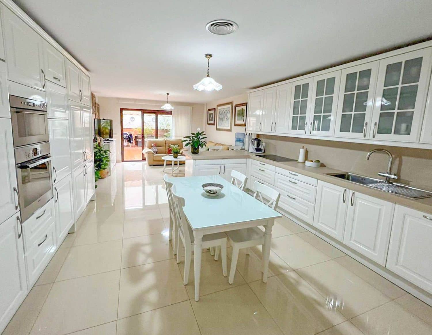 Omakotitalo myytävänä paikassa Nerja - 1 490 000 € (Ref: 9207247)