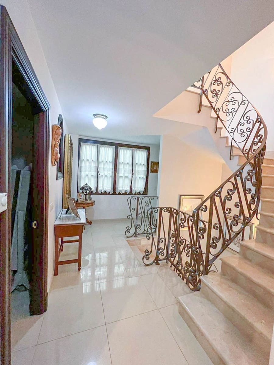 Omakotitalo myytävänä paikassa Nerja - 1 490 000 € (Ref: 9207247)