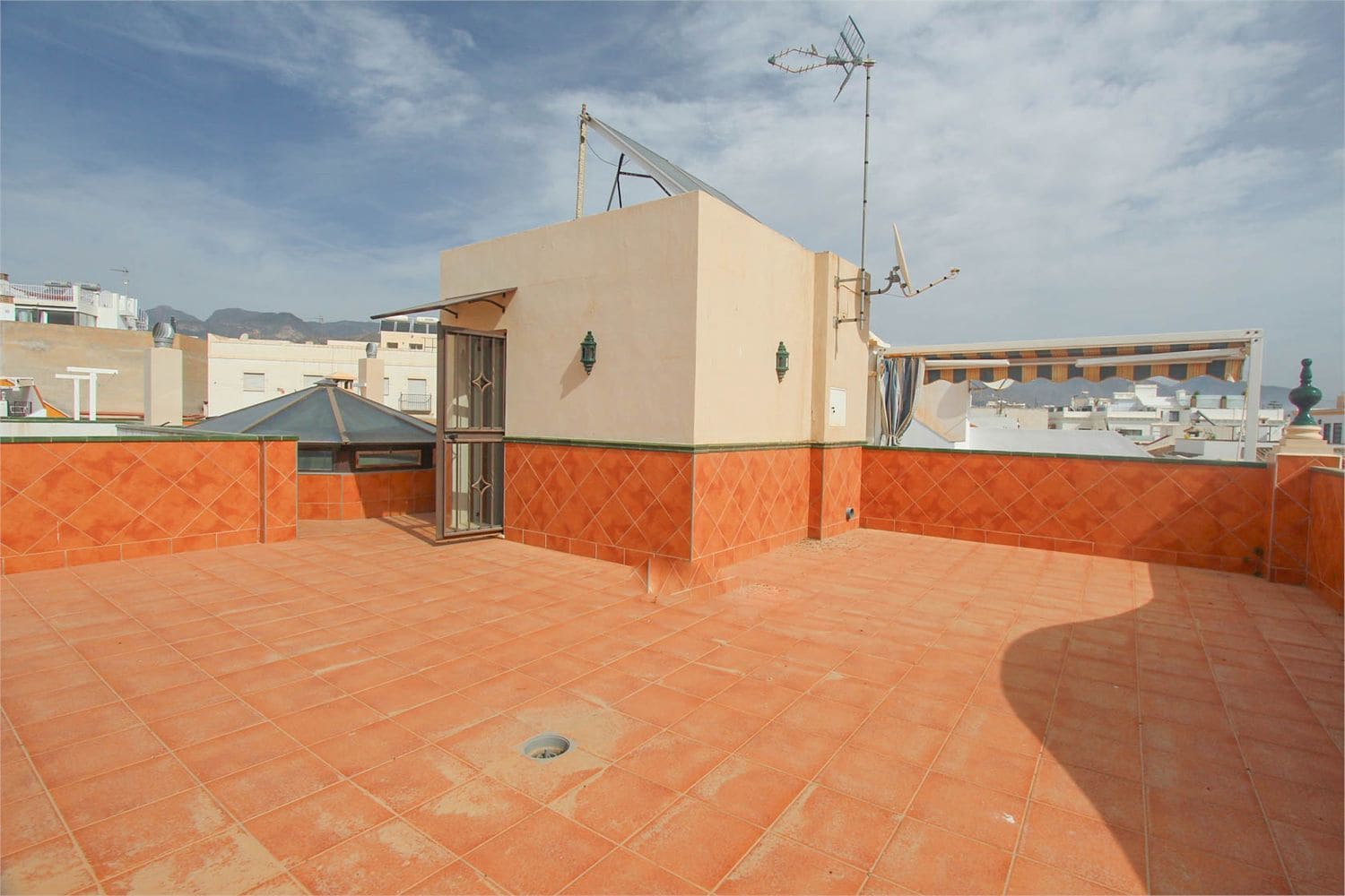Omakotitalo myytävänä paikassa Nerja - 1 490 000 € (Ref: 9207247)