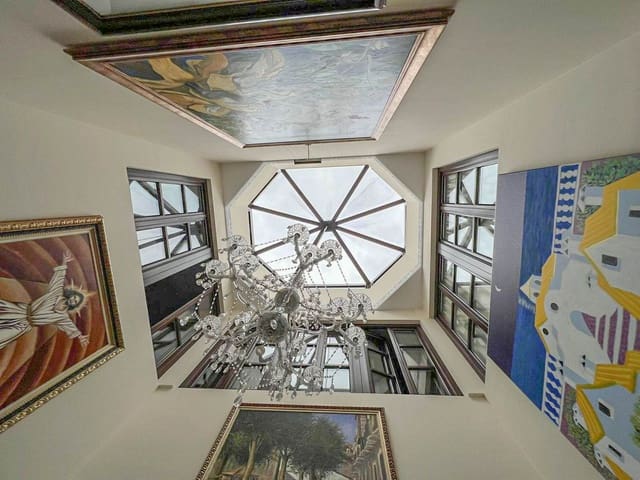 Omakotitalo myytävänä paikassa Centro, Nerja - 1 490 000 € (Ref: 9207247)