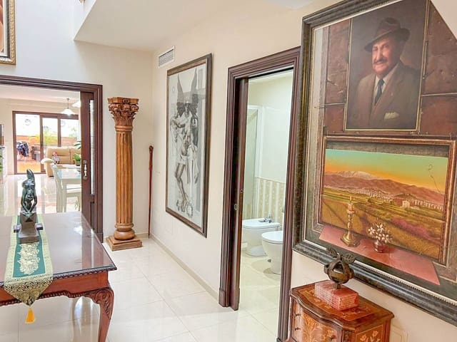 Omakotitalo myytävänä paikassa Centro, Nerja - 1 490 000 € (Ref: 9207247)