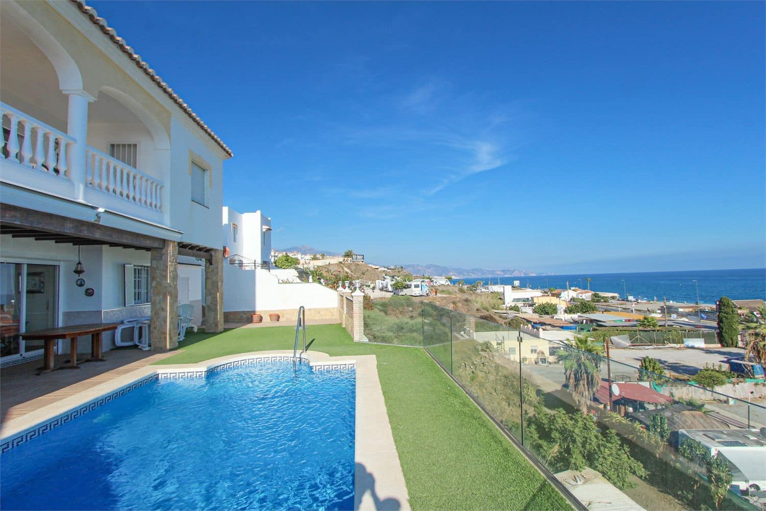 4 soveværelse Villa til salg i Torrox med swimmingpool - € 739.000 (Ref: 9207255)