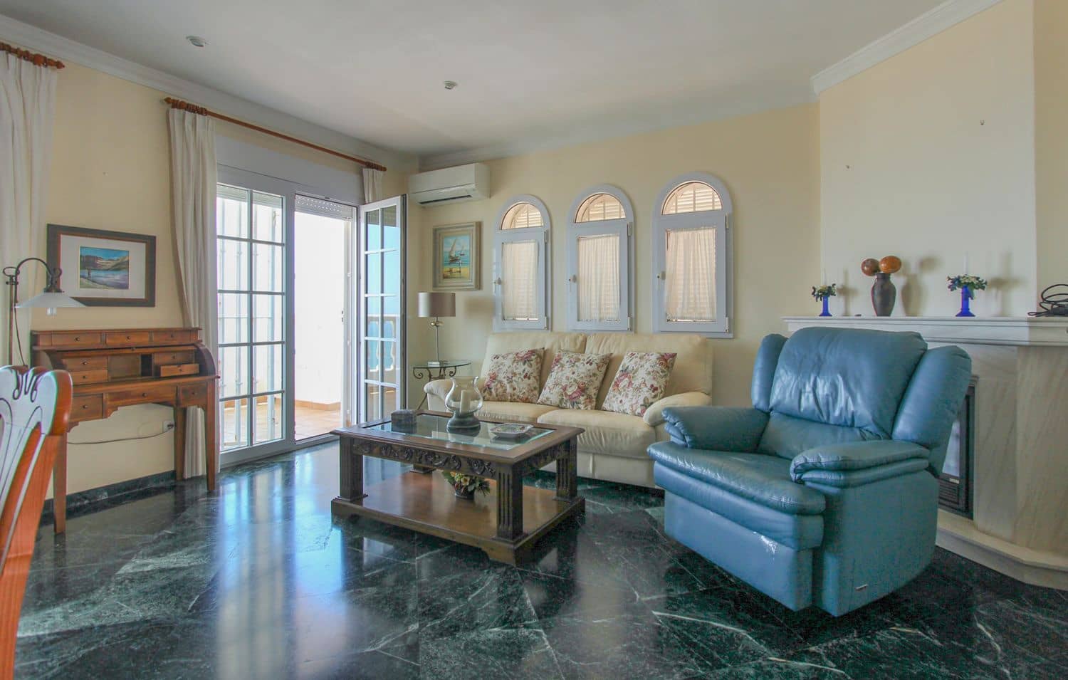 4 soveværelse Villa til salg i Torrox med swimmingpool - € 739.000 (Ref: 9207255)