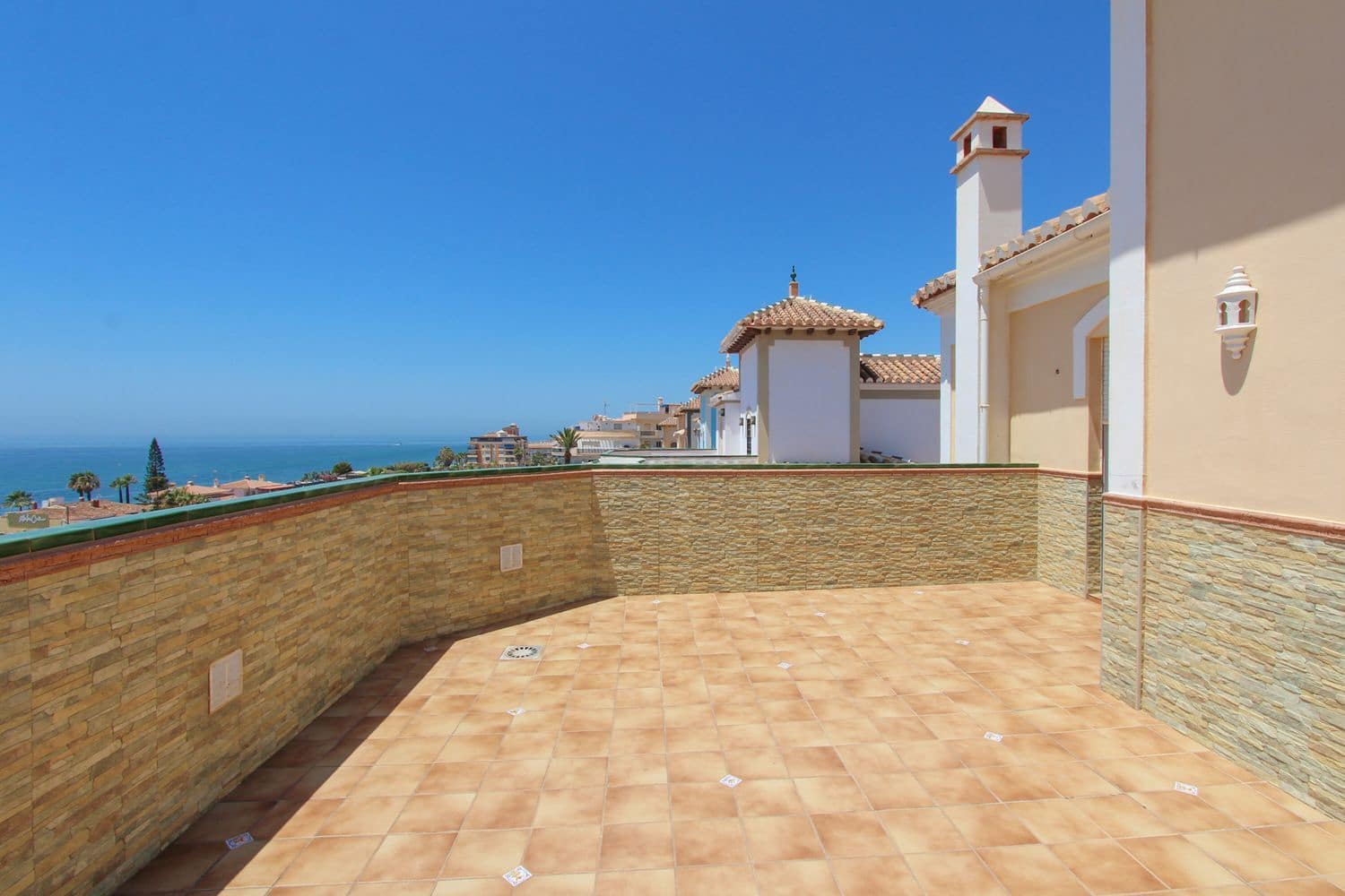 4 soveværelse Villa til salg i Torrox med swimmingpool - € 739.000 (Ref: 9207255)