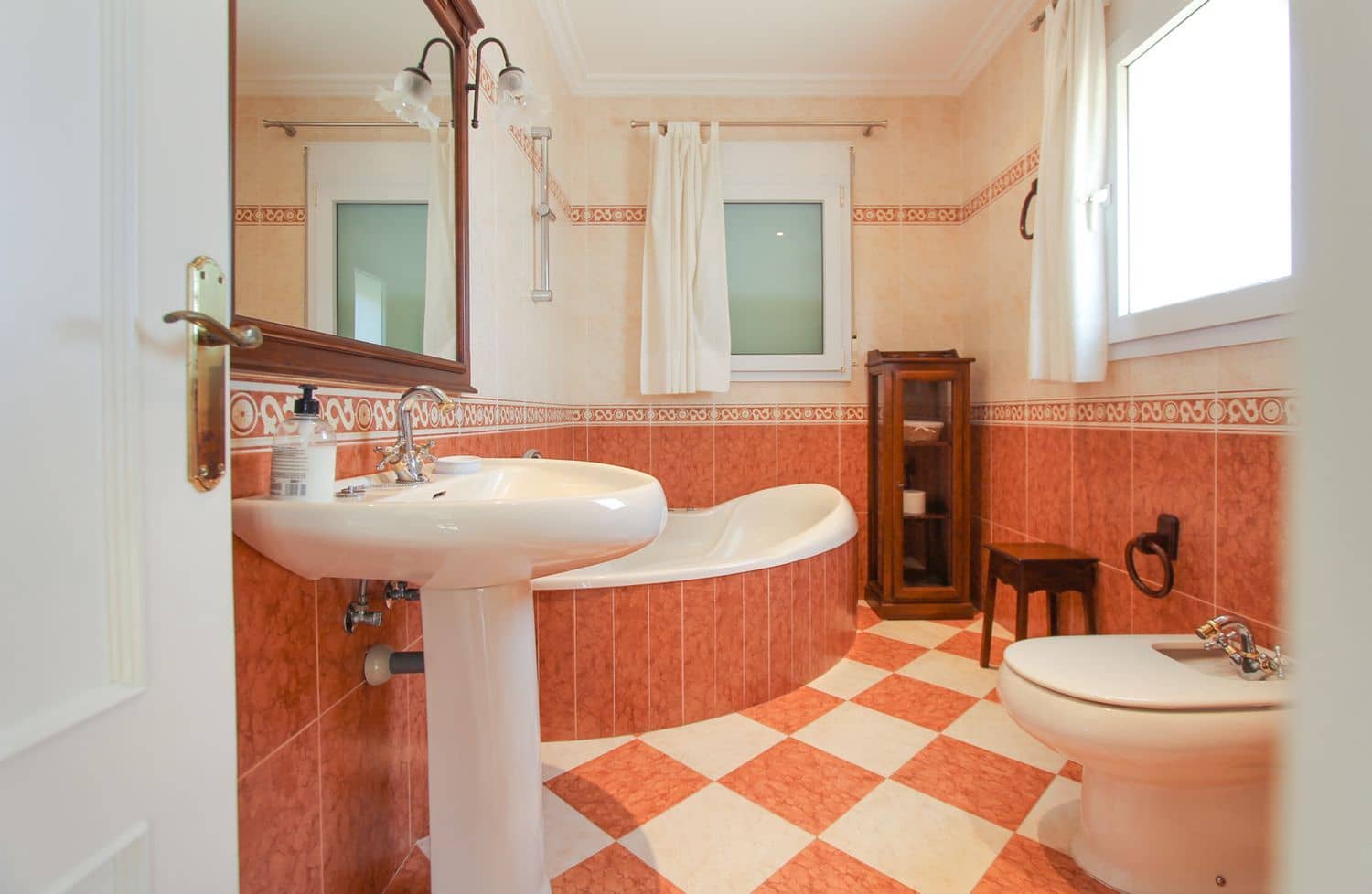 4 soveværelse Villa til salg i Torrox med swimmingpool - € 739.000 (Ref: 9207255)