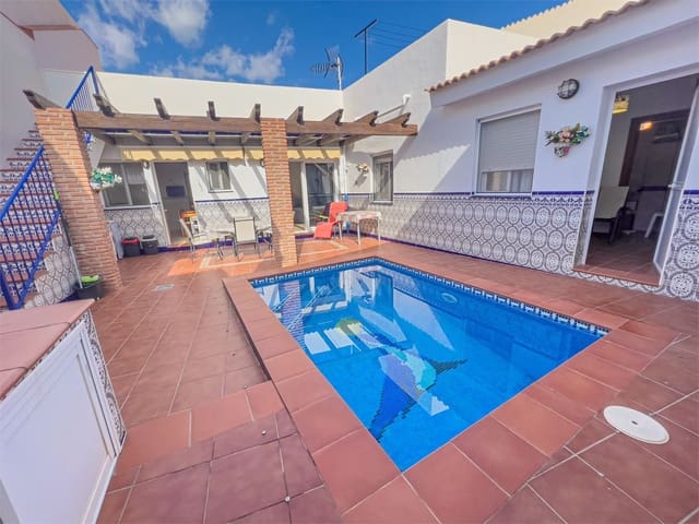 Leilighet til salgs i Maro, Nerja med svømmebasseng - € 370 000 (Ref: 9207256)