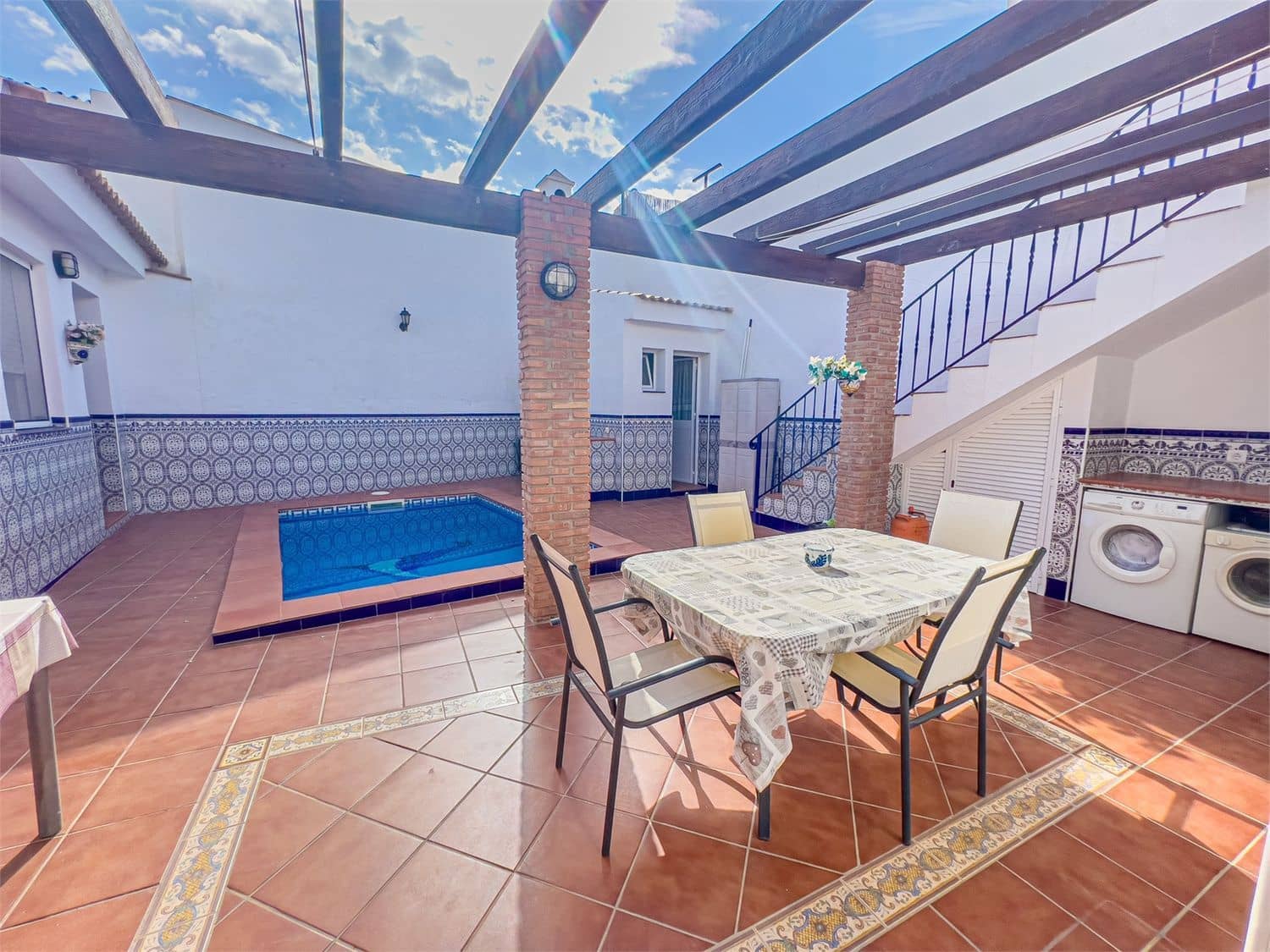 Leilighet til salgs i Maro med svømmebasseng - € 370 000 (Ref: 9207256)