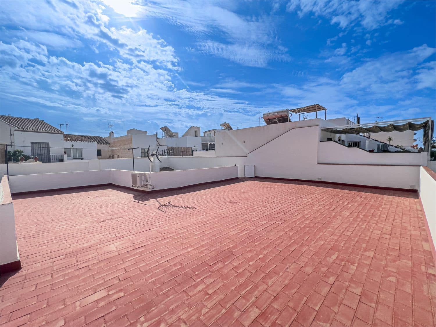 Leilighet til salgs i Maro med svømmebasseng - € 370 000 (Ref: 9207256)