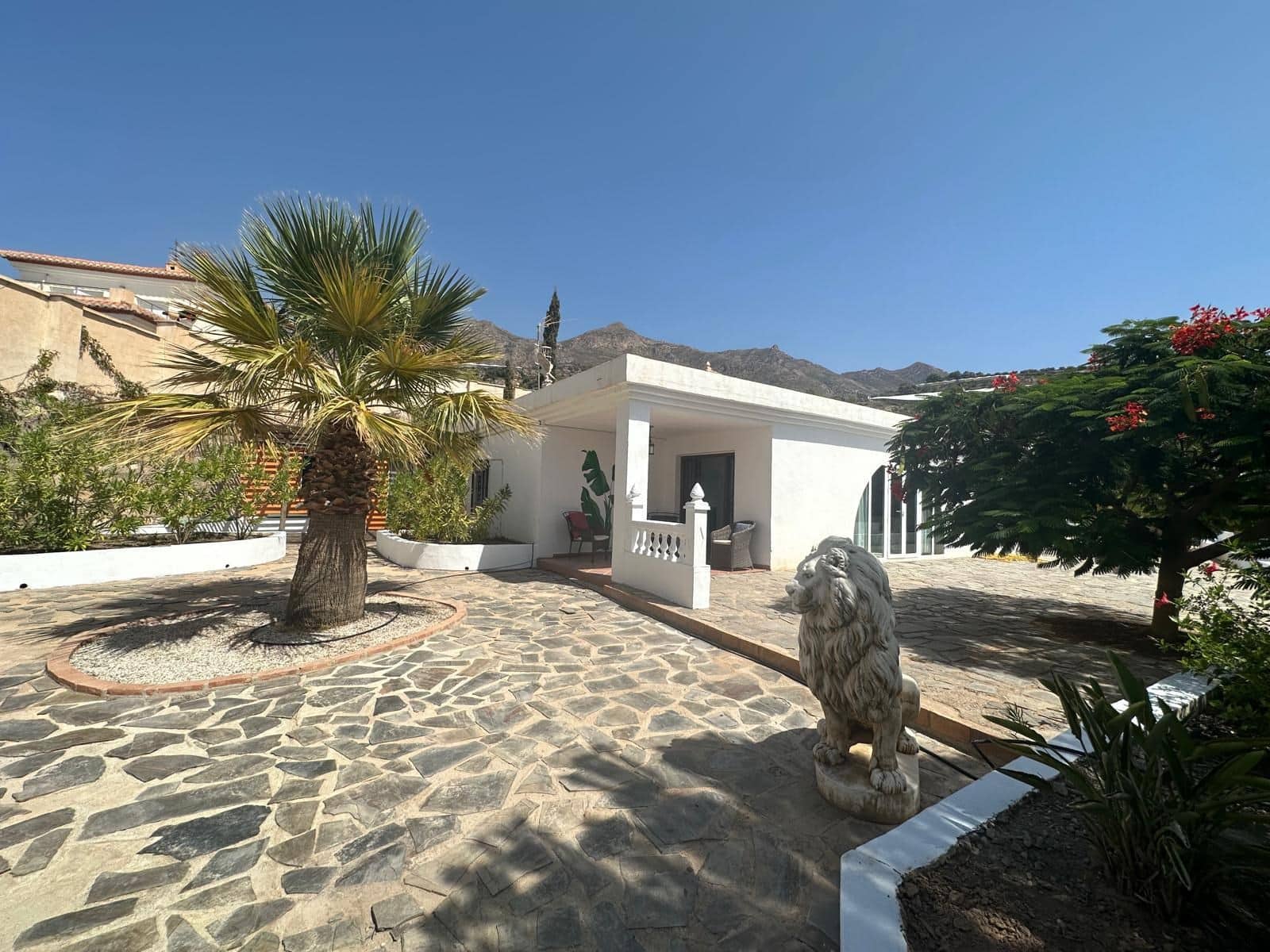 4 soverom Villa til salgs i Salobrena med svømmebasseng garasje - € 490 000 (Ref: 9207257)