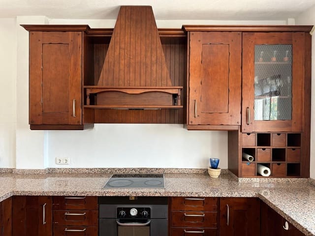 4 soverom Villa til salgs i Salobreña med svømmebasseng garasje - € 490 000 (Ref: 9207257)