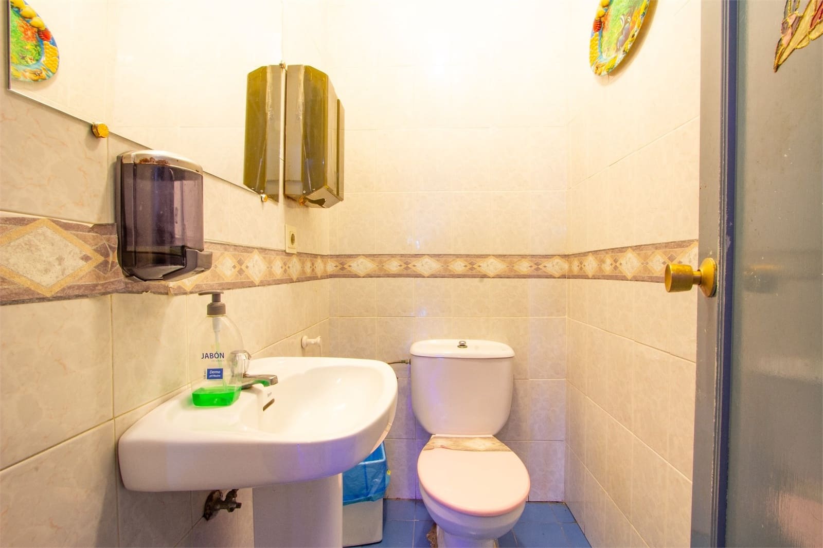 Erhverv til salg i Almunecar - € 225.000 (Ref: 9207262)