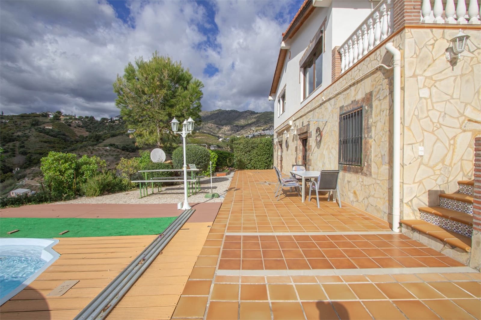 4 soveværelse Finca/Landehus til salg i Frigiliana med swimmingpool garage - € 780.000 (Ref: 9207270)