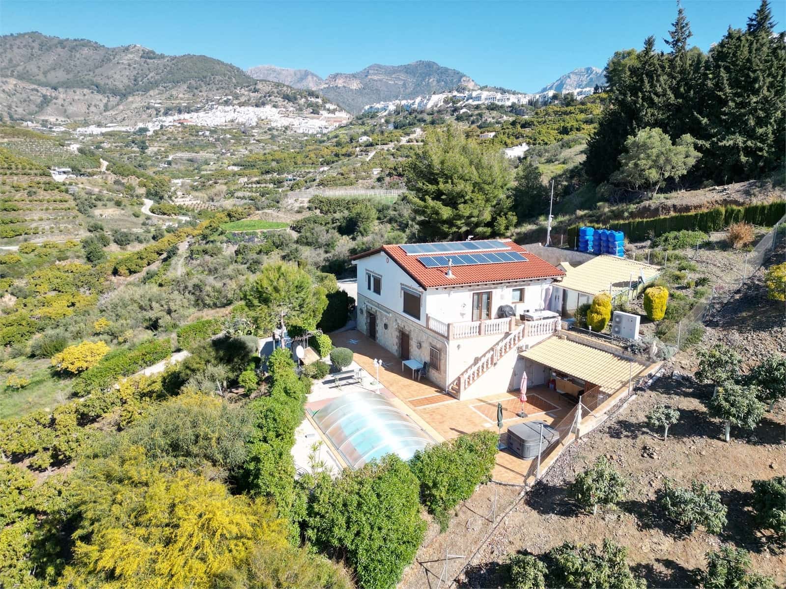 4 soveværelse Finca/Landehus til salg i Frigiliana med swimmingpool garage - € 780.000 (Ref: 9207270)