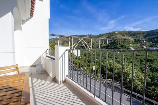 3 soveværelse Byhus til salg i Almuñécar med swimmingpool garage - € 275.000 (Ref: 9207273)