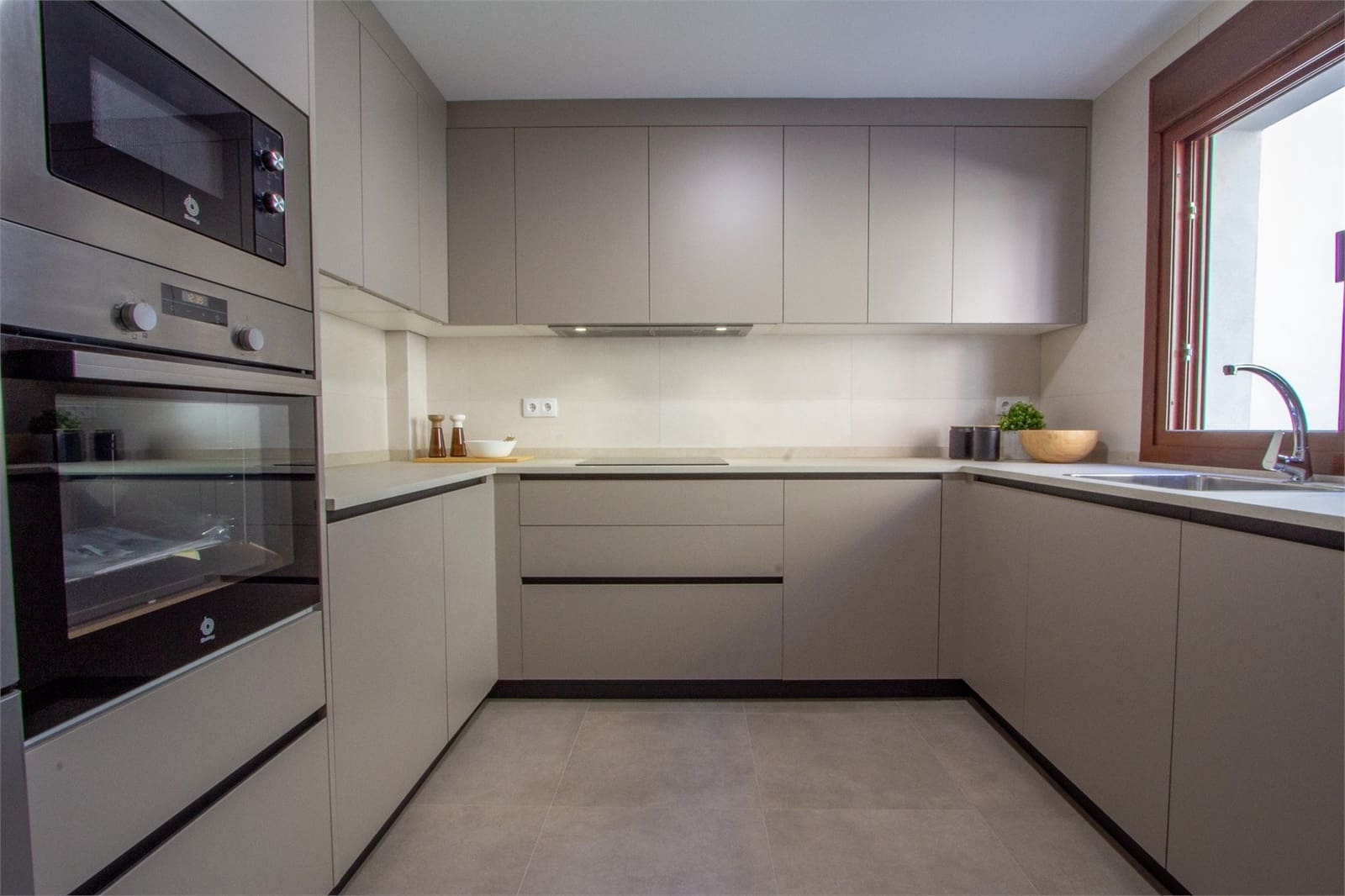 3 soveværelse Byhus til salg i Almunecar med swimmingpool garage - € 275.000 (Ref: 9207273)