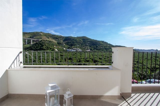 3 soveværelse Byhus til salg i Almuñécar med swimmingpool garage - € 275.000 (Ref: 9207273)