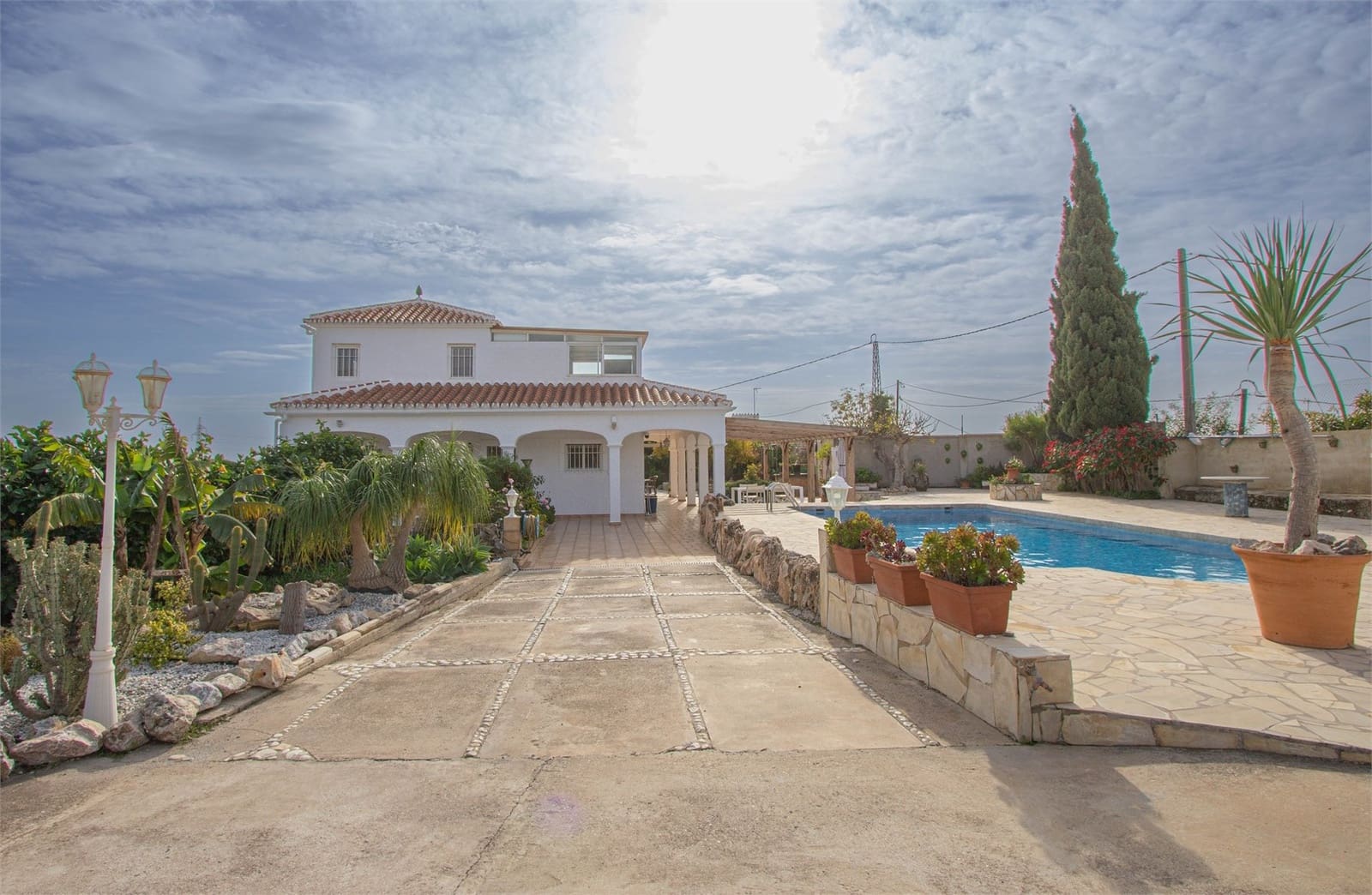 3 slaapkamer Villa te koop in Nerja met zwembad garage - € 650.000 (Ref: 9207275)