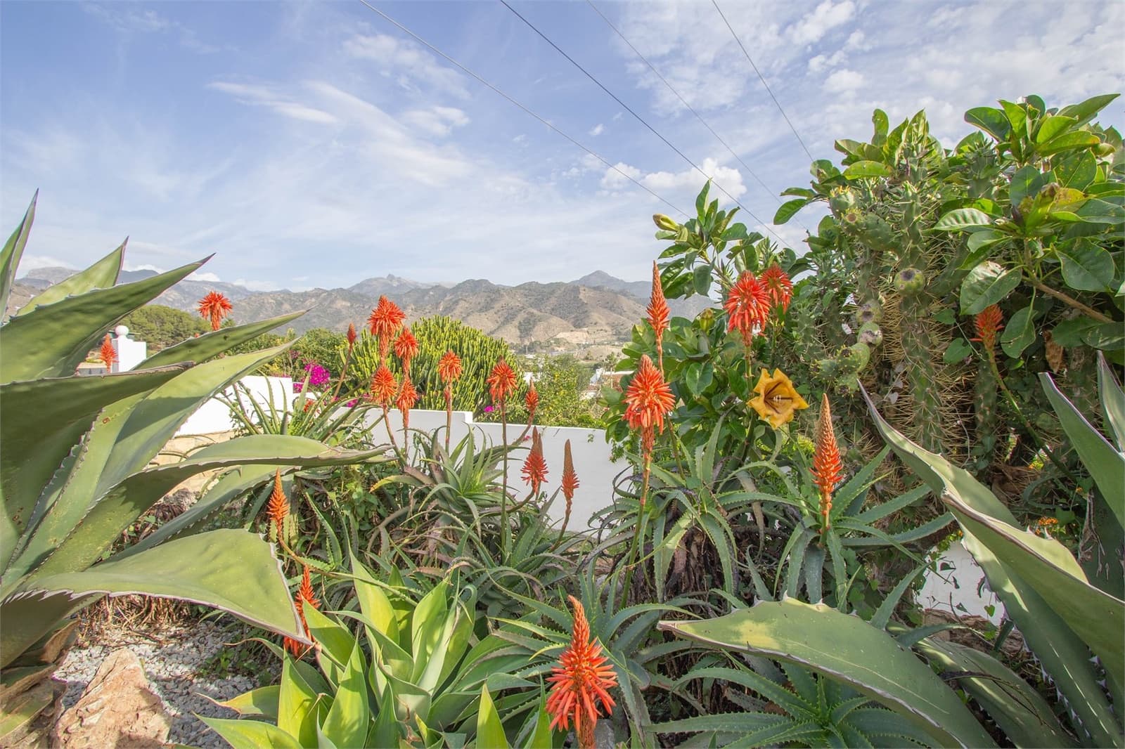 3 slaapkamer Villa te koop in Nerja met zwembad garage - € 650.000 (Ref: 9207275)