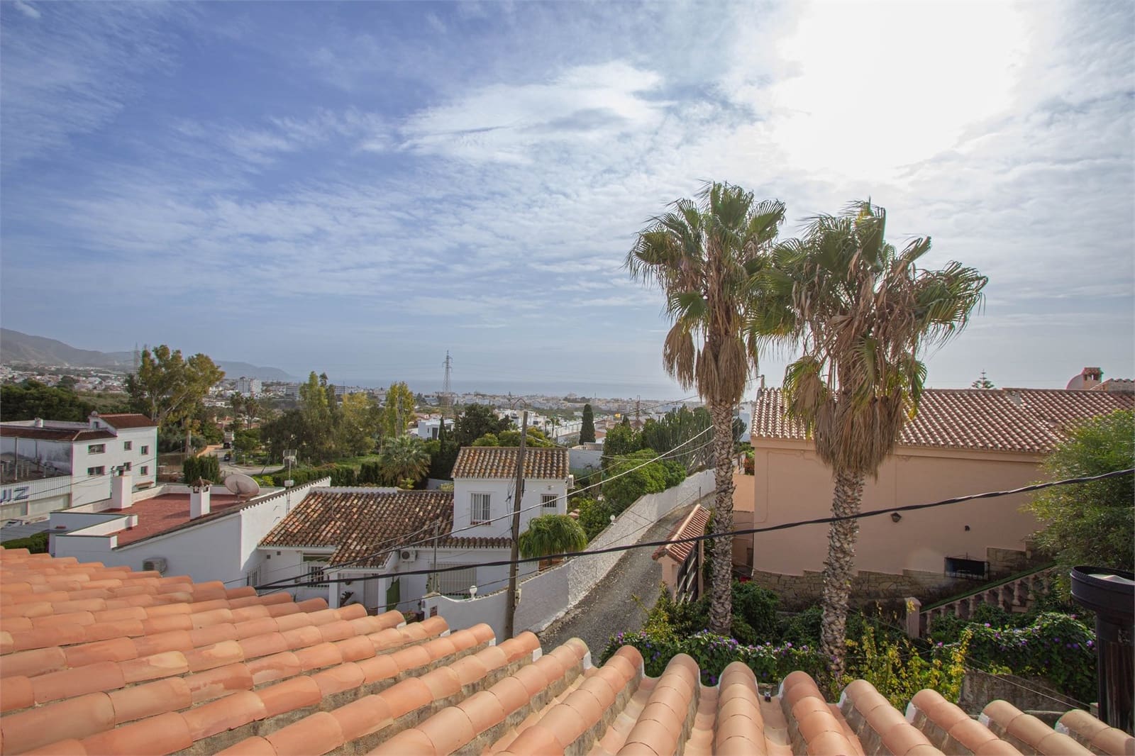 3 slaapkamer Villa te koop in Nerja met zwembad garage - € 650.000 (Ref: 9207275)