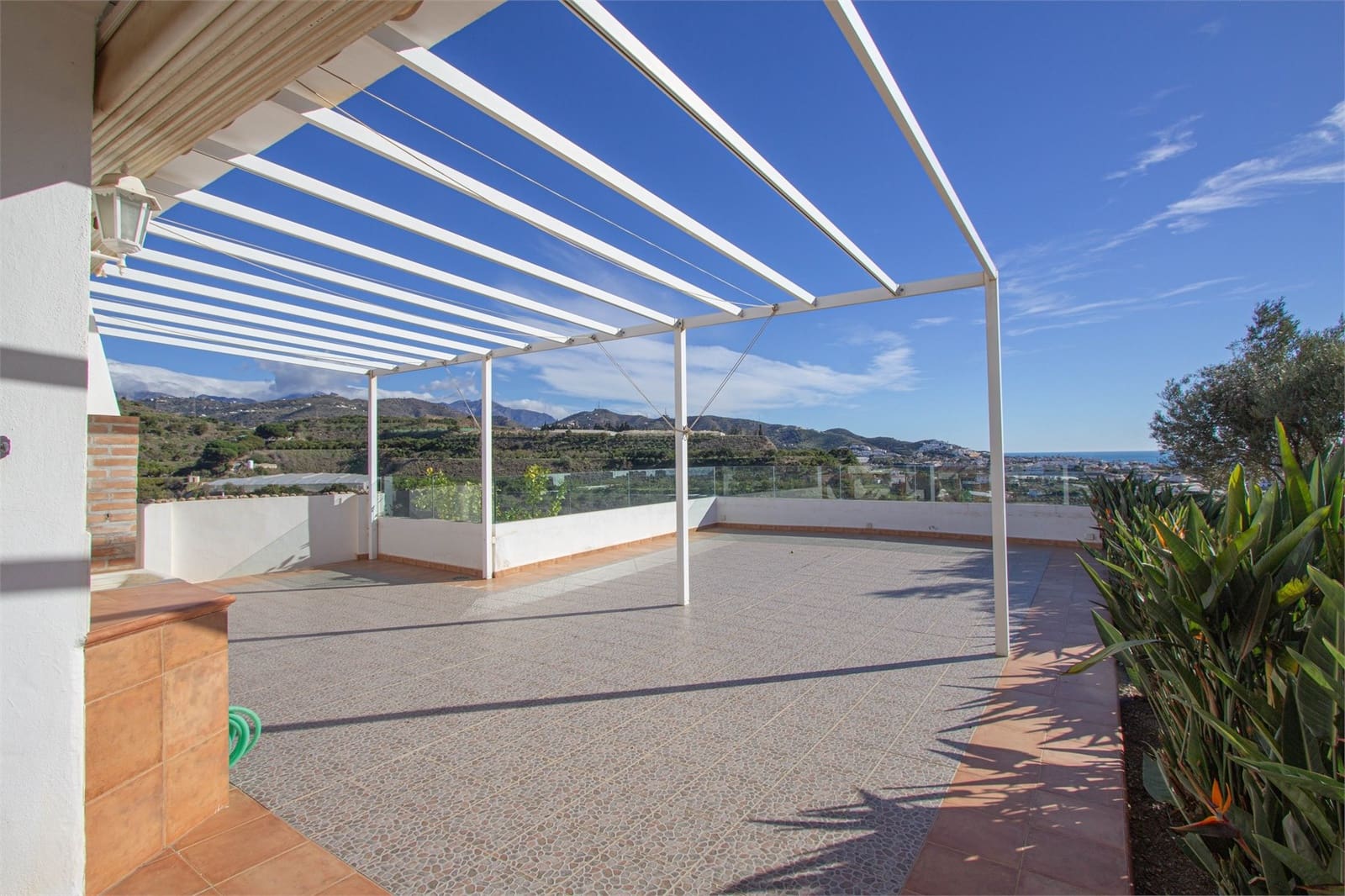 3 soveværelse Villa til salg i Torrox med garage - € 675.000 (Ref: 9207279)