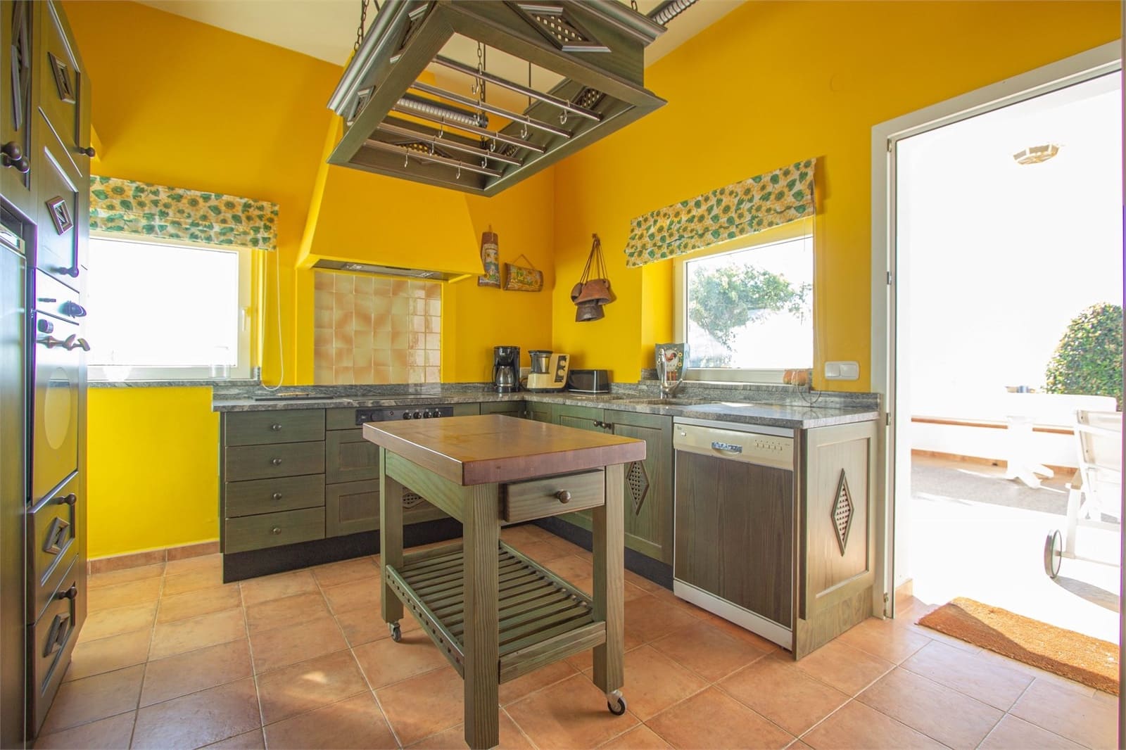 3 soveværelse Villa til salg i Torrox med garage - € 675.000 (Ref: 9207279)