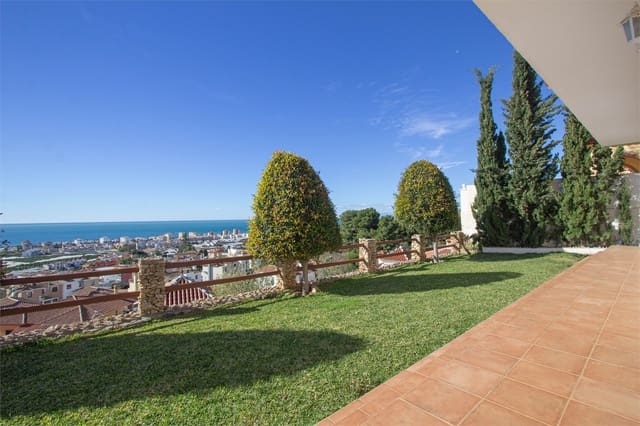 3 soveværelse Villa til salg i Torrox med garage - € 675.000 (Ref: 9207279)