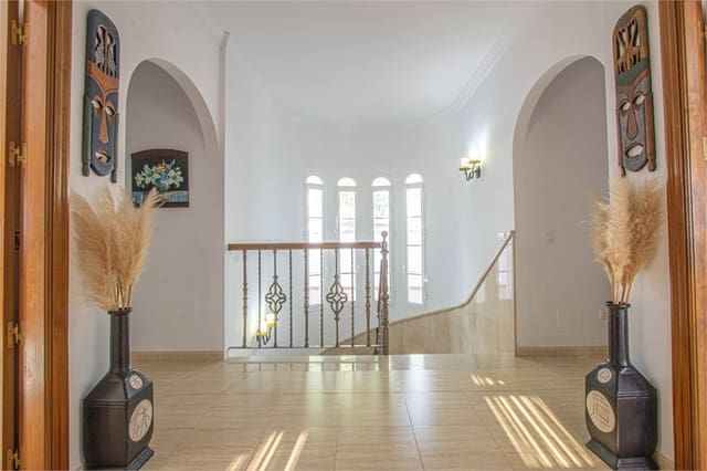 5 soverom Villa til salgs i Frigiliana med svømmebasseng garasje - € 1 299 000 (Ref: 9207280)