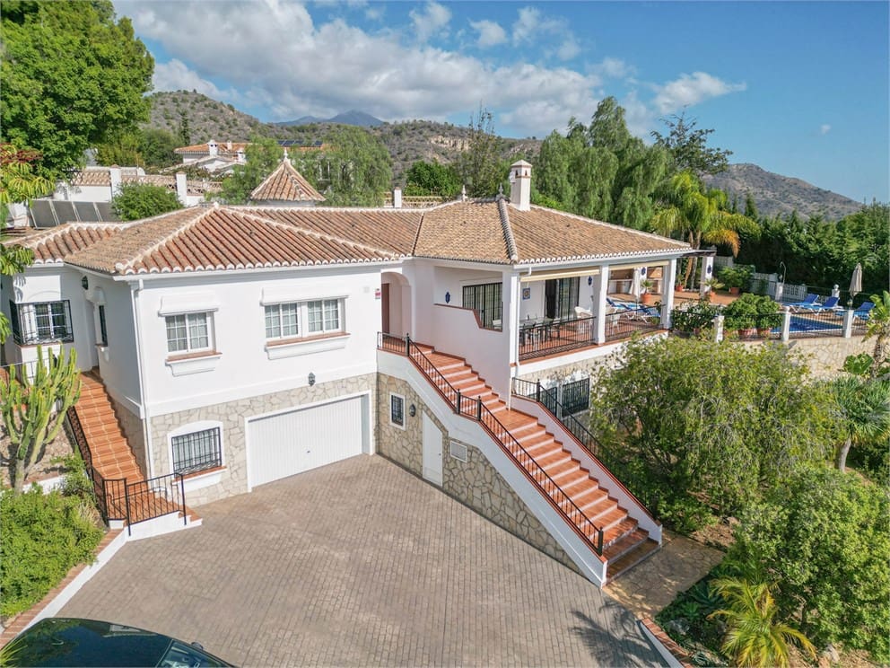 5 soveværelse Villa til salg i Frigiliana med swimmingpool garage - € 1.299.000 (Ref: 9207280)