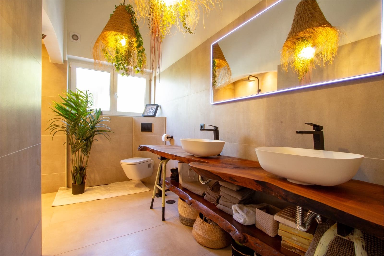 5 soveværelse Villa til salg i Almunecar med garage - € 890.000 (Ref: 9207282)