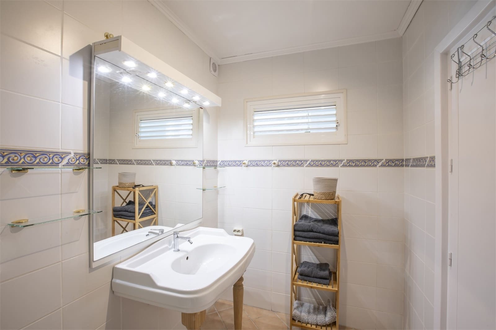 5 soveværelse Villa til salg i Almunecar med garage - € 890.000 (Ref: 9207282)