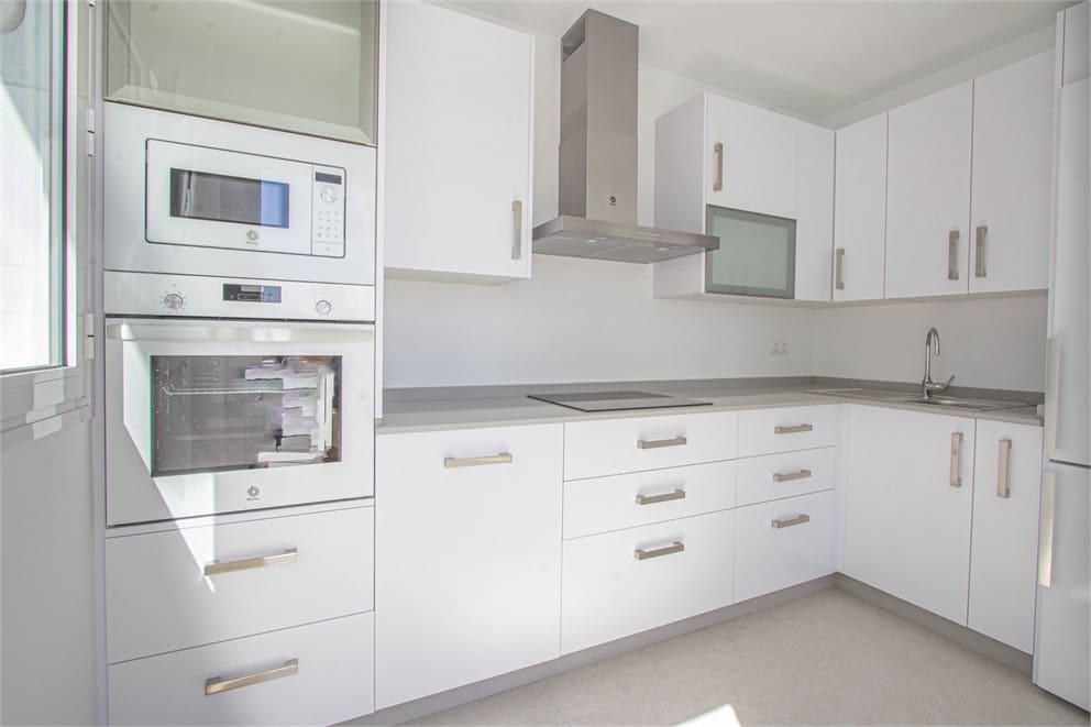 4 quarto Moradia para venda em Nerja com piscina garagem - 865 000 € (Ref: 9207284)