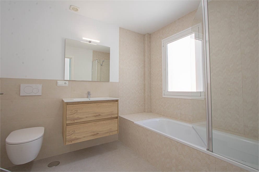 4 quarto Moradia para venda em Nerja com piscina garagem - 865 000 € (Ref: 9207284)