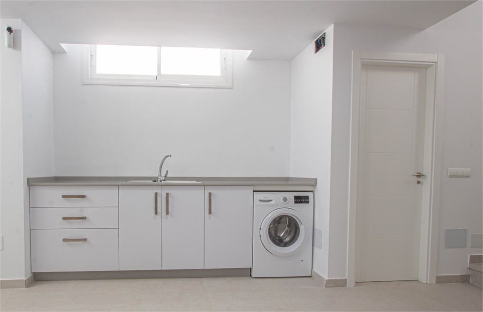 4 quarto Moradia para venda em Nerja com piscina garagem - 865 000 € (Ref: 9207284)