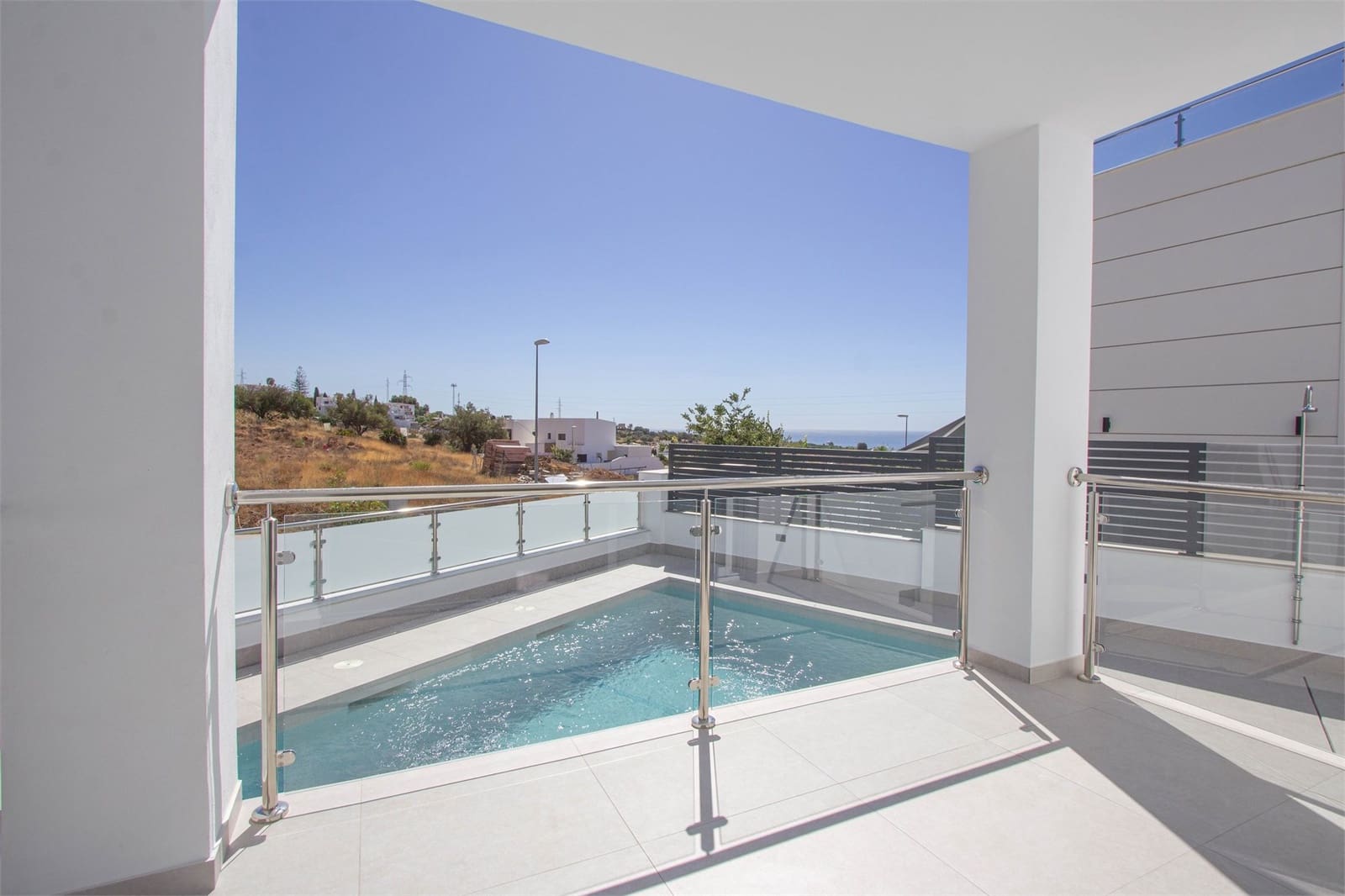 4 quarto Moradia para venda em Nerja com piscina garagem - 865 000 € (Ref: 9207284)