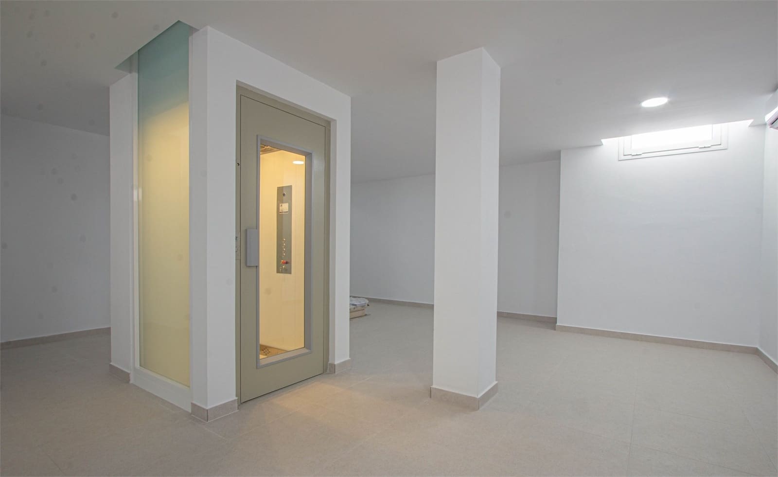 4 quarto Moradia para venda em Nerja com piscina garagem - 865 000 € (Ref: 9207284)