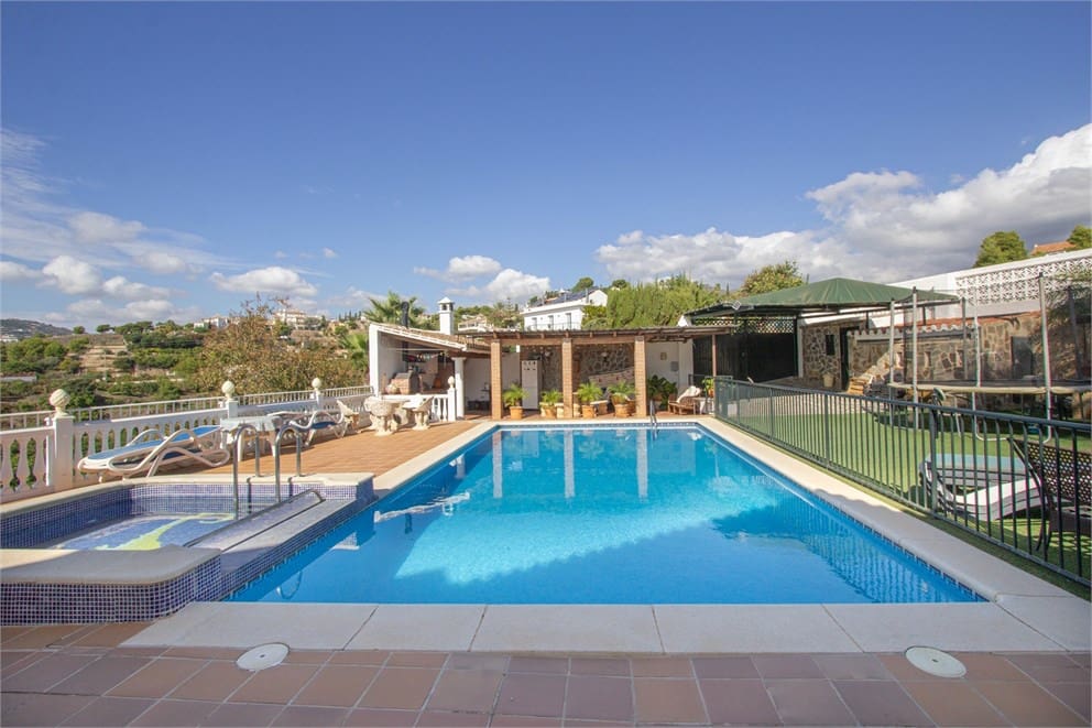 6 soveværelse Villa til salg i Frigiliana med swimmingpool garage - € 950.000 (Ref: 9207285)