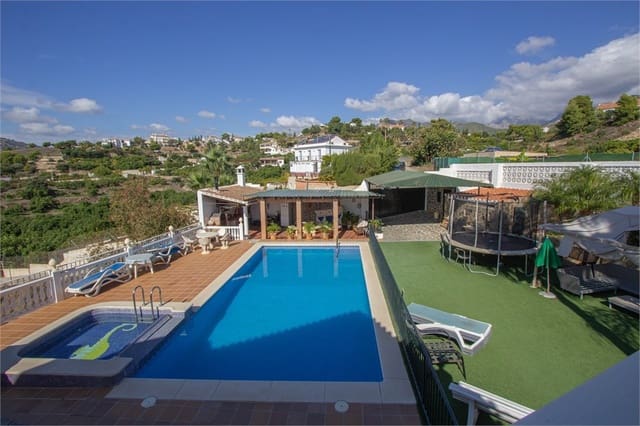 6 soveværelse Villa til salg i Frigiliana med swimmingpool garage - € 950.000 (Ref: 9207285)