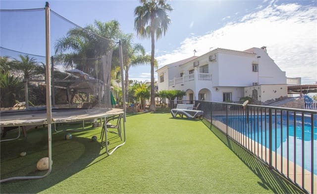 6 soveværelse Villa til salg i Frigiliana med swimmingpool garage - € 950.000 (Ref: 9207285)