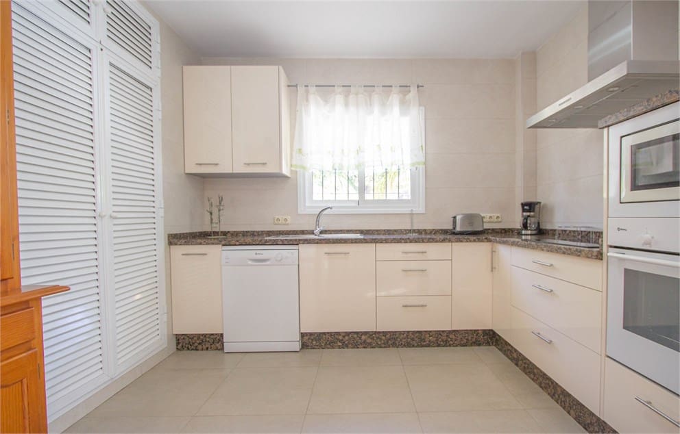 6 soveværelse Villa til salg i Frigiliana med swimmingpool garage - € 950.000 (Ref: 9207285)