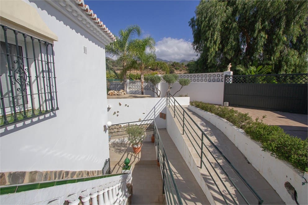 6 soveværelse Villa til salg i Frigiliana med swimmingpool garage - € 950.000 (Ref: 9207285)