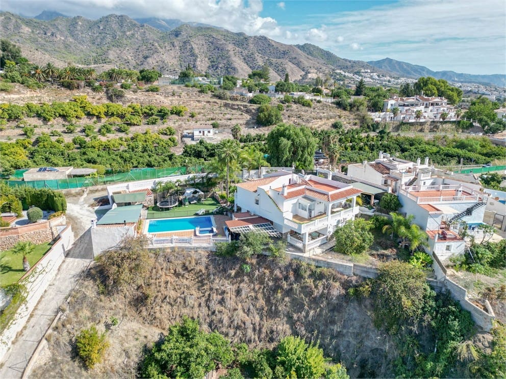 6 soveværelse Villa til salg i Frigiliana med swimmingpool garage - € 950.000 (Ref: 9207285)
