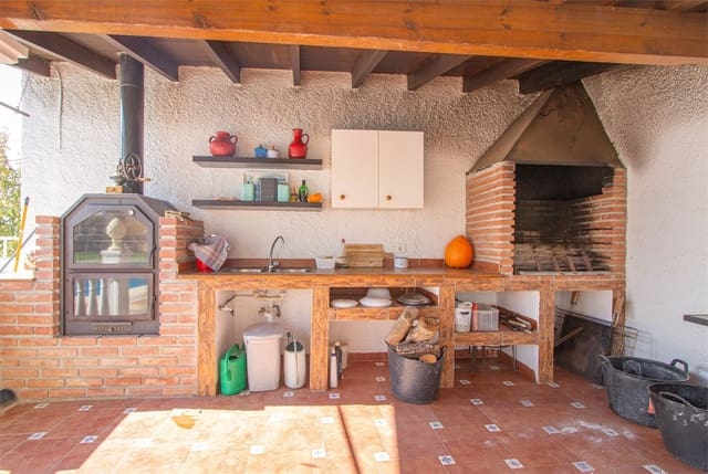 Villa/Maison à vendre à Frigiliana - 950 000 € (Ref: 9207285)