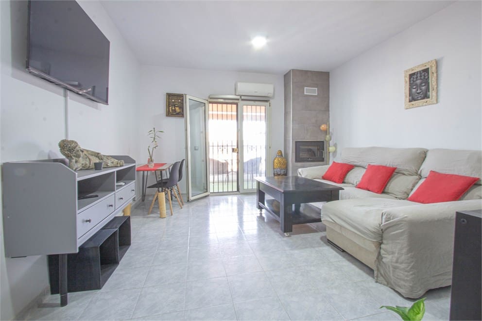 3 chambre Villa/Maison Mitoyenne à vendre à Nerja avec piscine - 340 000 € (Ref: 9207288)