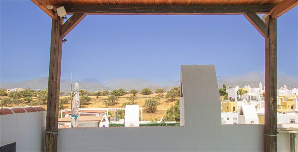 3 chambre Villa/Maison Mitoyenne à vendre à Nerja avec piscine - 340 000 € (Ref: 9207288)